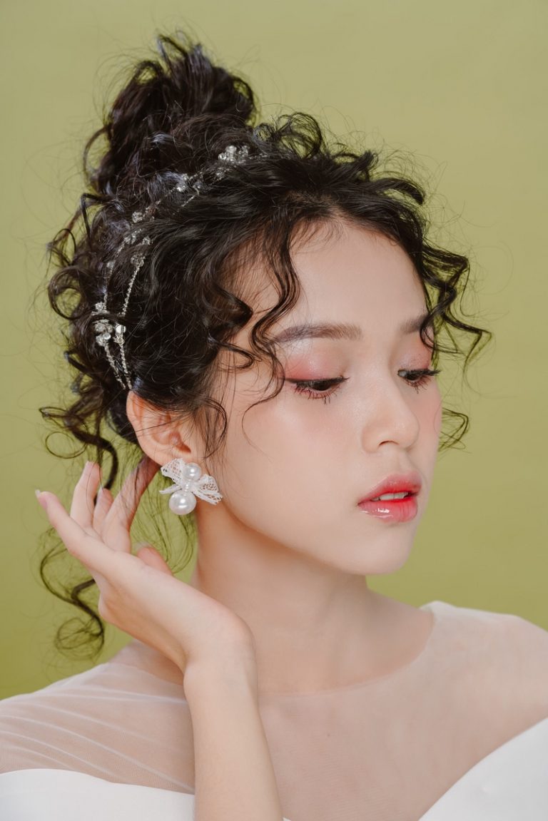 Cách trang điểm đi dự tiệc