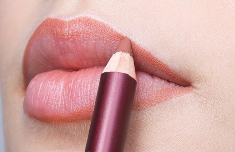 Một số loại bút chì kẽ môi thông dụng nhất hiện nay 2